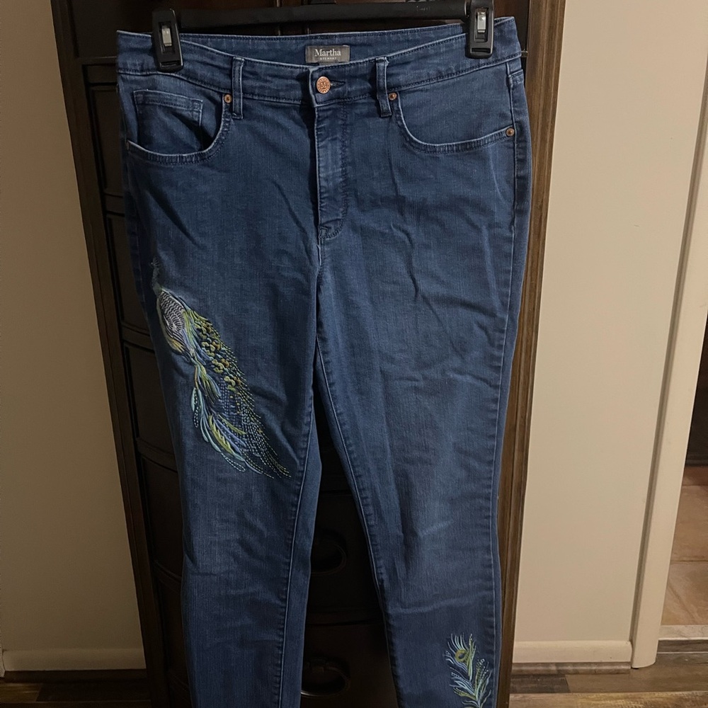 Martha Stewart Skinny Jeans with Peacock Embroidery Size 12 - Picture 3 of 12
